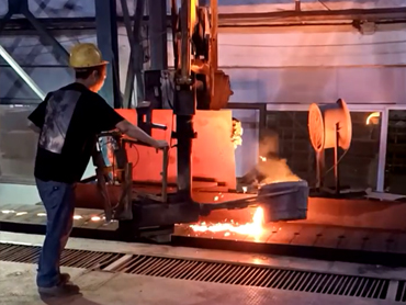 Manipülatör yüksek esnekliğe sahiptir ve kolayca nesneleri yakalayabilir