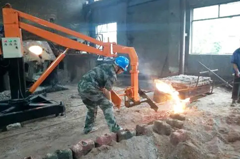 Döküm manipülatörü